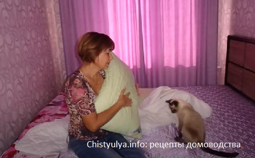 Как постирать подушку из пера, из пуха в домашних условиях: вручную, в стиральной машинке. Как выбрать режим стирки, порошок. Как высышить и восстановить подушку.
